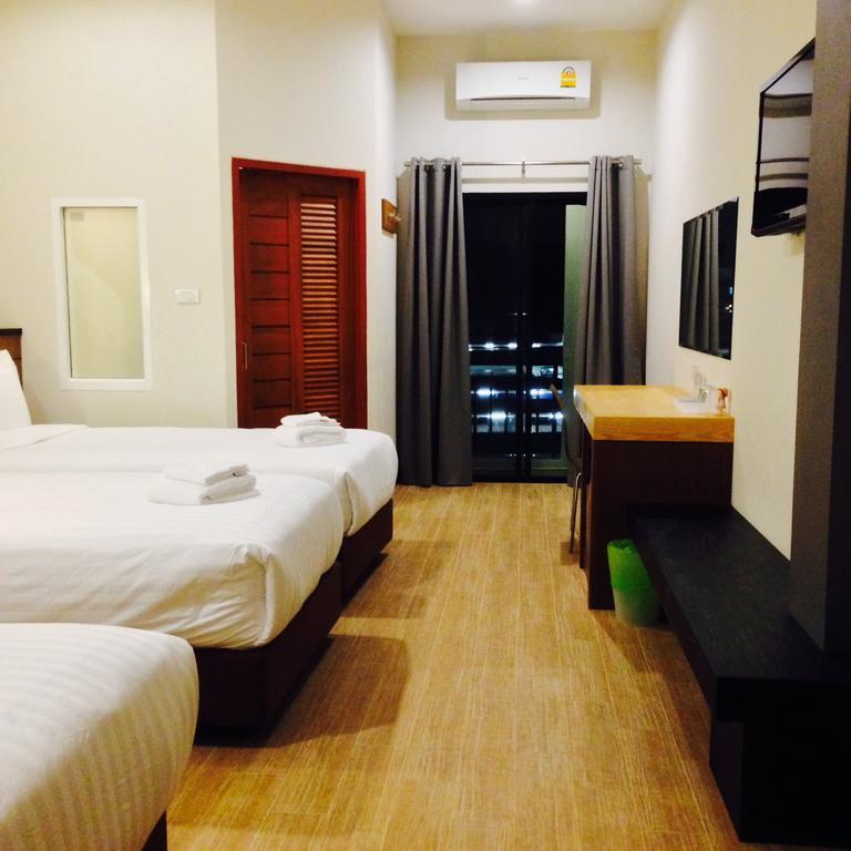 Bird Day Boutique Hotel Mukdahan Szoba fotó